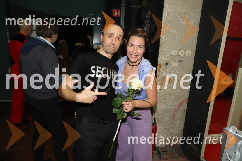  Nejc Ropret, igralec;  Ana Urbanc, igralkaSamo ne se ustavit!, premiera drame v SNG Maribor