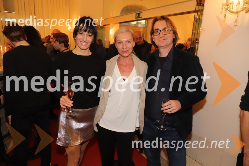  Eva Kraš, igralka;  Rosana Hribar, plesalka, predstojnica sodobne katedre Akademije za ples;  Aleksandar  Popovski, režiser, umetniški direktor Drame SNG MariborSamo ne se ustavit!, premiera drame v SNG Maribor