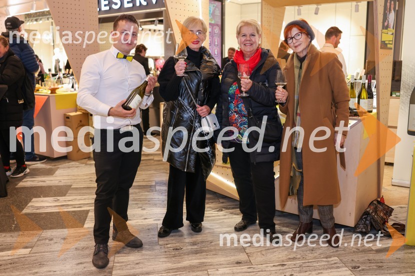  Samo Krajnc, Vino Krajnc;  Metka  Premerl, slavistka;  Irena  Butoln, germanistka;  ... Pubeci 2022 v centru Aleja Ljubljana