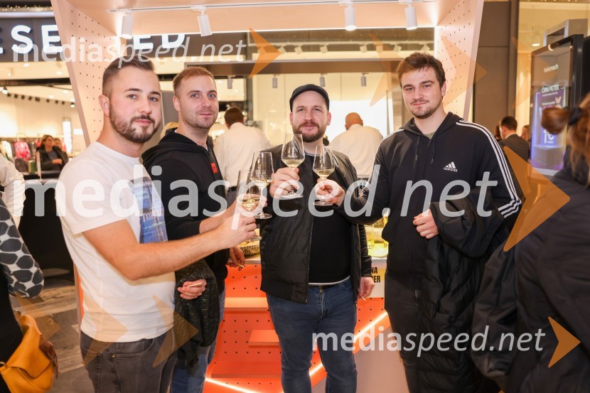  ... ;  Žiga Špile;  ... ;  ... Pubeci 2022 v centru Aleja Ljubljana