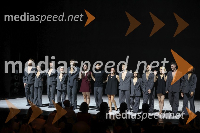 Skupina Ballets Jazz MontrealDANCE ME, premiera plesne predstave v Cankarjevem domu