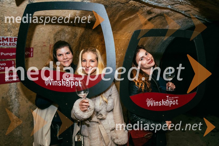 Vinska pot v rovih pod starim Kranjem 2022, sobota