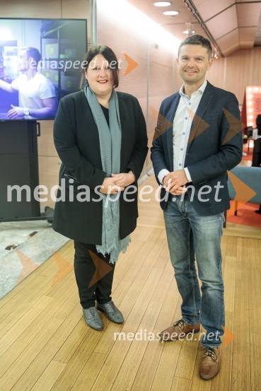  Uršula Cetinski, generalna direktorica, Cankarjev dom; mag. Boštjan Škufca Zaveršek, podpredsednik uprave, Telekom Slovenija33. LIFFE, zaključek ljubljanskega mednarodnega filmskega festivala