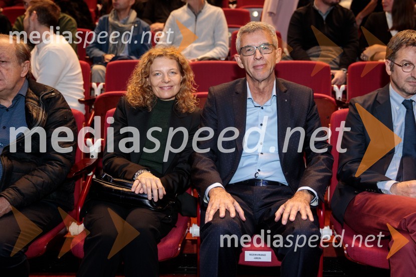 mag. Tadeja Kuhar, svetovalka za odnose z javnostmi, Državna revizijska komisija;  Andrej  Kren, glavni direktor družbe Delo d.o.o.33. LIFFE, zaključek ljubljanskega mednarodnega filmskega festivala