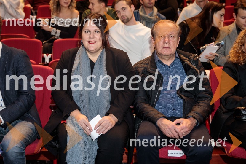  Uršula Cetinski, generalna direktorica, Cankarjev dom; dr. Tomislav Vignjević, umetnostni zgodovinar, ZRS Koper33. LIFFE, zaključek ljubljanskega mednarodnega filmskega festivala