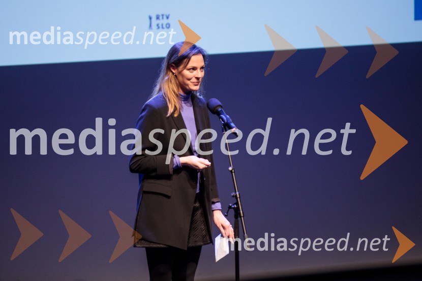  Ivana  Novak, glasbenica in televizijska voditeljica33. LIFFE, zaključek ljubljanskega mednarodnega filmskega festivala