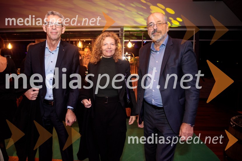  Andrej  Kren, glavni direktor družbe Delo d.o.o.; mag. Tadeja Kuhar, svetovalka za odnose z javnostmi, Državna revizijska komisija;  Igor Kadunc, nekdanji generalni direktor RTV Slovenija33. LIFFE, zaključek ljubljanskega mednarodnega filmskega festivala