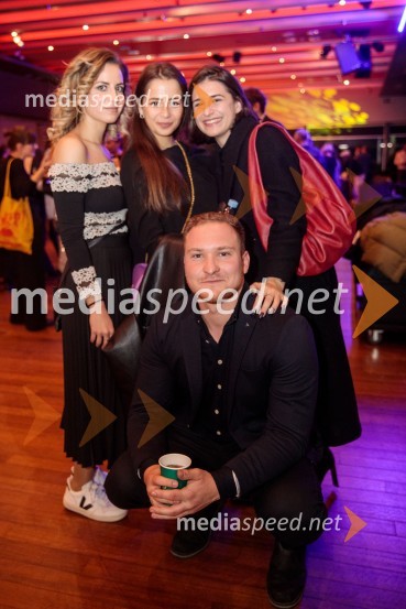  Laura Levec, vodja službe za goste, 33. LIFFE;  ... ;  ... ;  ... 33. LIFFE, zaključek ljubljanskega mednarodnega filmskega festivala