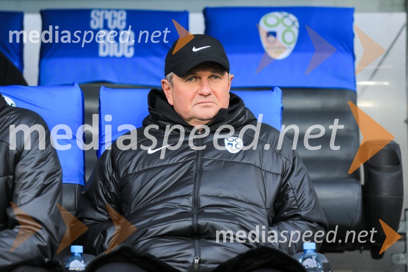  Matjaž Kek, selektor slovenske nogometne reprezentanceNogometna tekma Slovenija - Črna gora