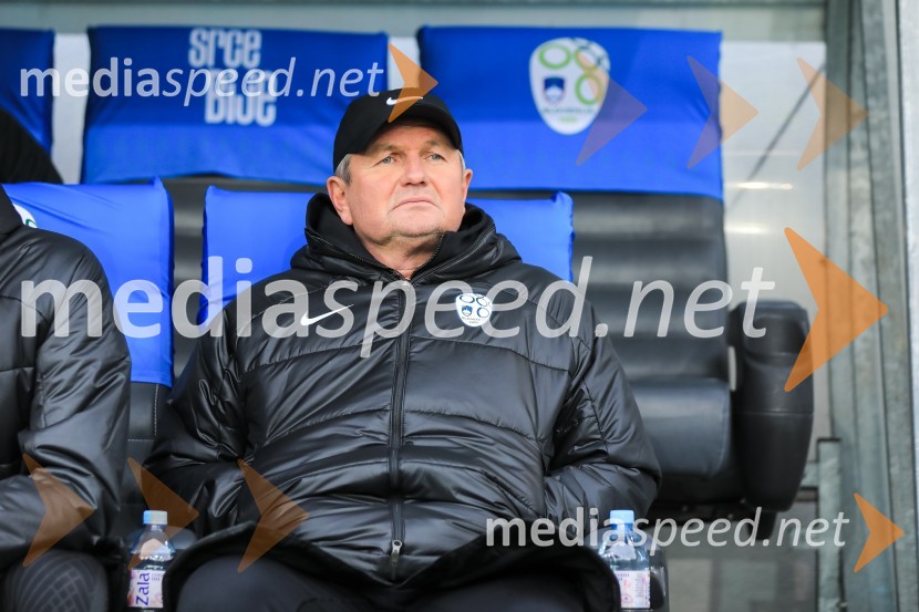  Matjaž Kek, selektor slovenske nogometne reprezentanceNogometna tekma Slovenija - Črna gora