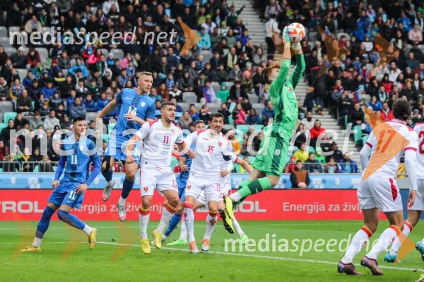 Nogometna tekma Slovenija - Črna gora