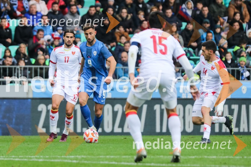  Andraž Šporar, nogometaš, ŠK Slovan BratislavaNogometna tekma Slovenija - Črna gora