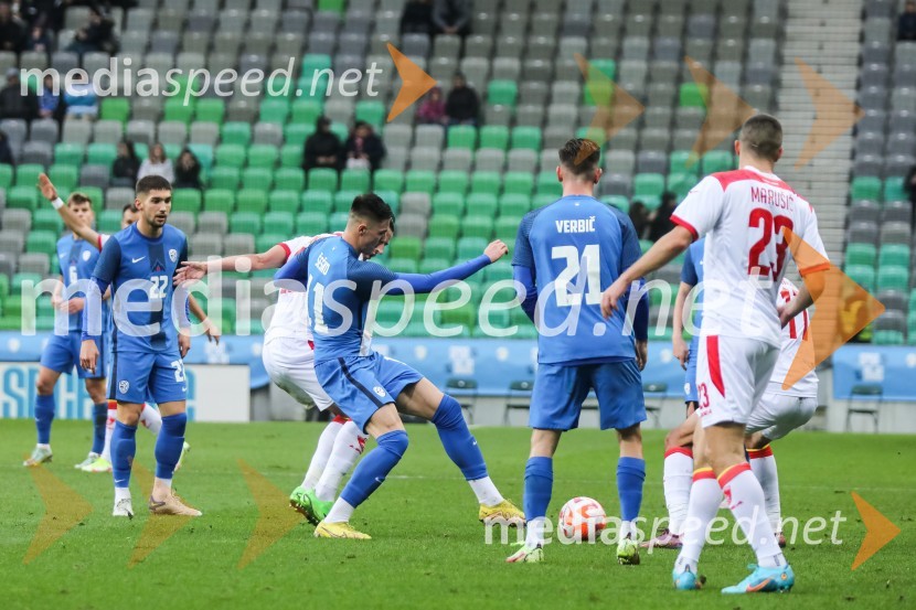  Adam Gnezda Čerin, nogometaš, NK Domžale;  Benjamin Šeško, nogometaš;  Benjamin Verbič, nogometaš, Dinamo Kijev;  ... Nogometna tekma Slovenija - Črna gora