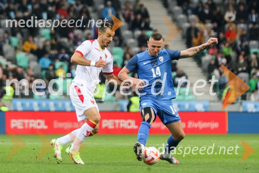  ... ;  Jasmin Kurtić, nogometaš, SpalNogometna tekma Slovenija - Črna gora