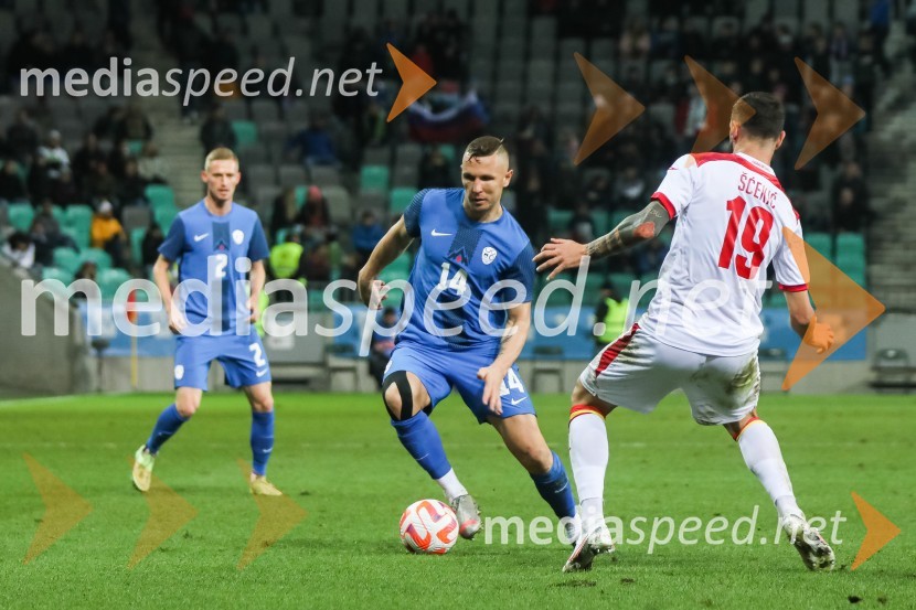  Žan  Karničnik, nogometaš;  Jasmin Kurtić, nogometaš, Spal;  ... Nogometna tekma Slovenija - Črna gora