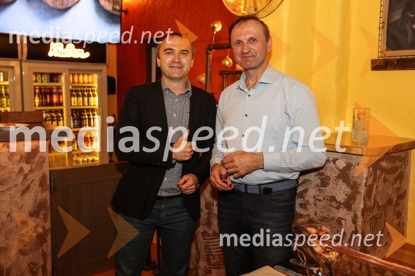  Klemen Malovrh, direktor, Zavod za turizem Kranj;  ... V Kranju se bosta v drugem krogu pomerila Matjaž Rakovec in Ivo Bajec