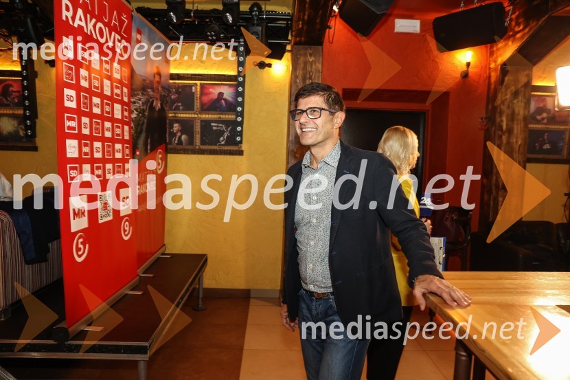  Matjaž Rakovec, župan Mestne občine KranjV Kranju se bosta v drugem krogu pomerila Matjaž Rakovec in Ivo Bajec