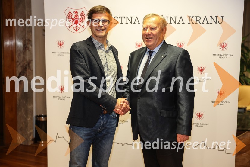  Matjaž Rakovec, župan Mestne občine Kranj;  Ivo Bajec, županski kandidat, MO KranjV Kranju se bosta v drugem krogu pomerila Matjaž Rakovec in Ivo Bajec