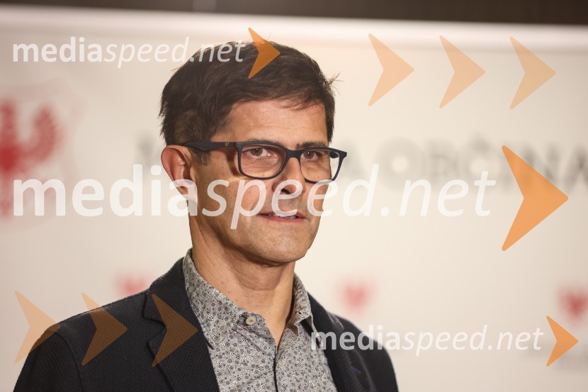  Matjaž Rakovec, župan Mestne občine KranjV Kranju se bosta v drugem krogu pomerila Matjaž Rakovec in Ivo Bajec