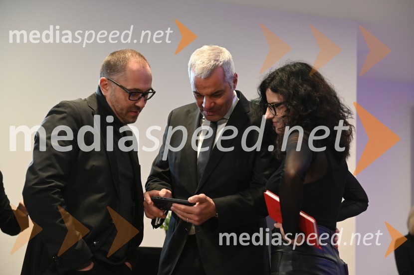  Gregor Reichenberg,  podžupan MOM za področje arhitekture in prostora;  Aleksander Saša Arsenovič, župan, Mestna občina Maribor;  Jelka Vrečko, vodja kabineta župana MO MariborV Mariboru drugi krog med Arsenovičem in Kanglerjem