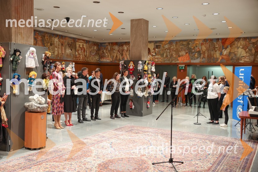 Otvoritev dobrodelne razstave UNICEF-ovih Punčk iz cunj