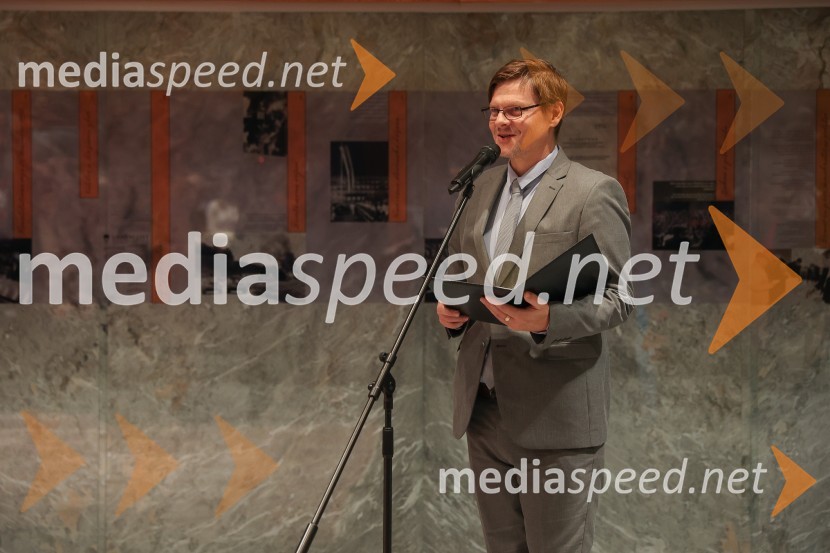 Otvoritev dobrodelne razstave UNICEF-ovih Punčk iz cunj