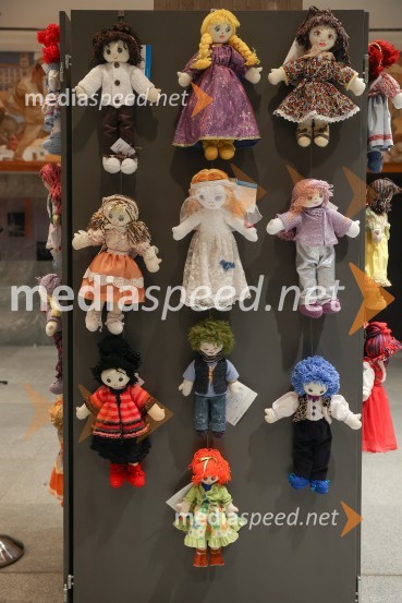 Otvoritev dobrodelne razstave UNICEF-ovih Punčk iz cunj