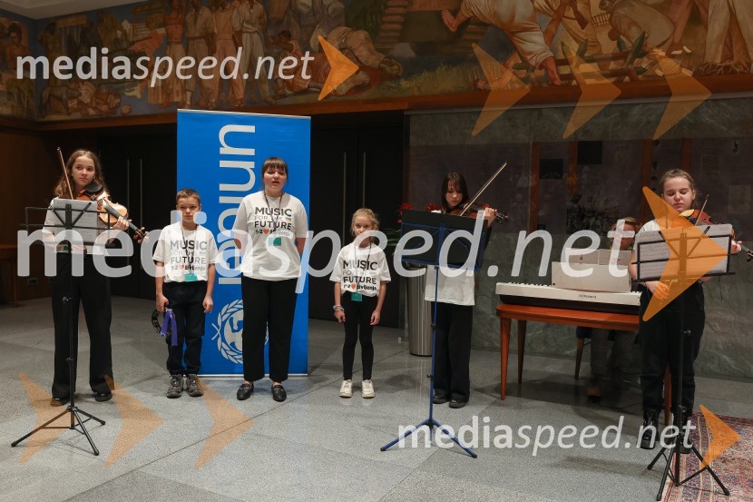 Otvoritev dobrodelne razstave UNICEF-ovih Punčk iz cunj