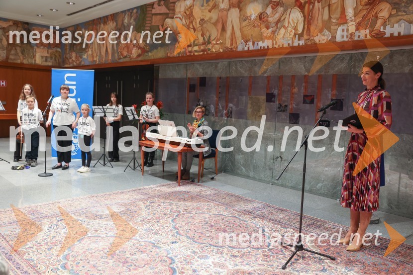 Otvoritev dobrodelne razstave UNICEF-ovih Punčk iz cunj