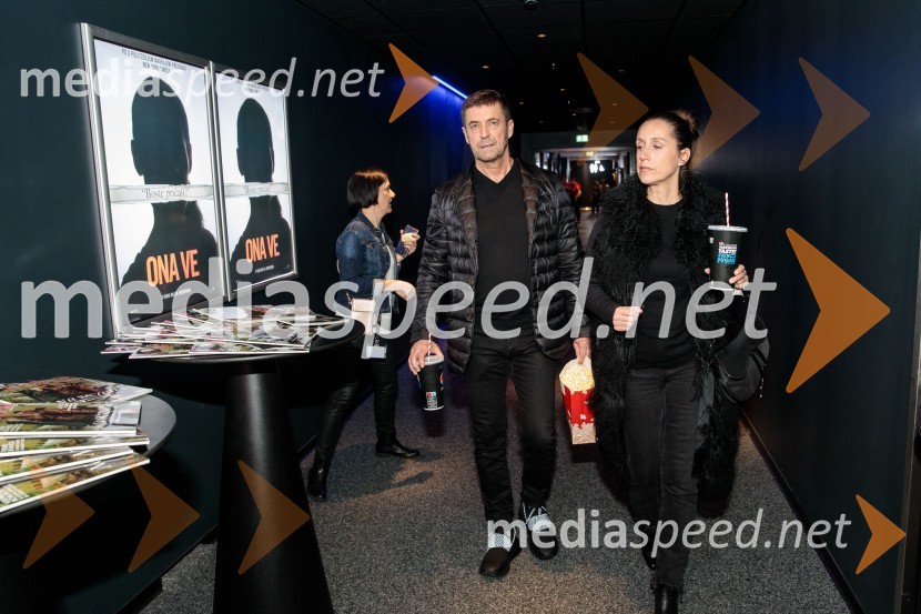 ONA VE, premiera filma v Cineplexx Ljubljana