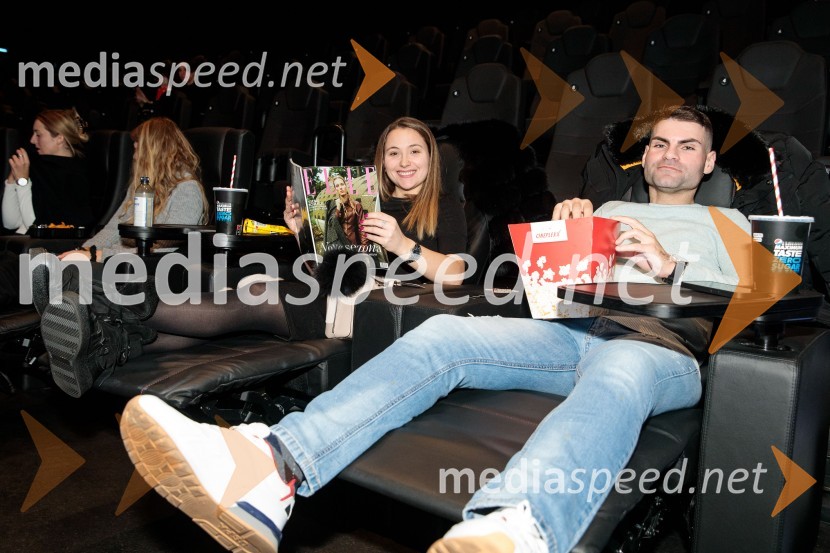 ONA VE, premiera filma v Cineplexx Ljubljana