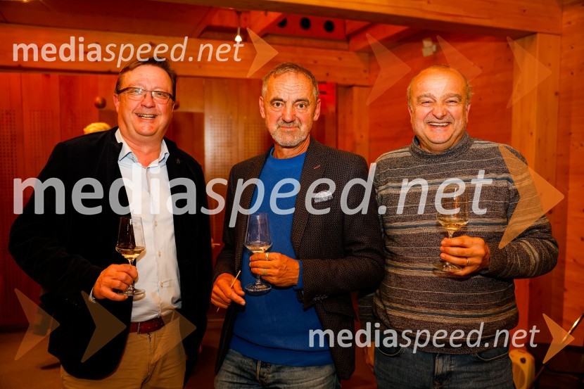  ... ;  Leon  Magdalenc, Nastop Plus d.o.o.;  ... ISKRIVO V ŽIVO, Andrej Drapal v pogovoru z Leonom Magdalencem