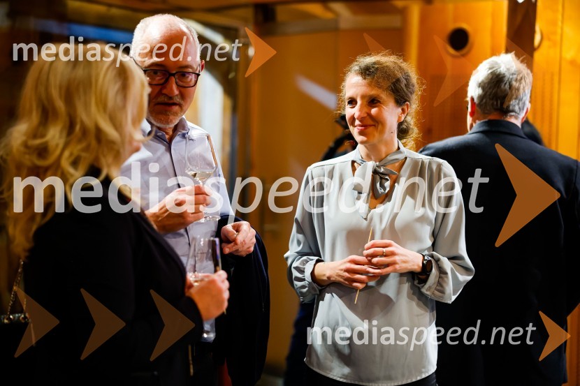  Janez Hadalin, direktor, ZAVAS d.o.o;  Polona Lovšin, vodja komunikacij, Riko d.o.o.ISKRIVO V ŽIVO, Andrej Drapal v pogovoru z Leonom Magdalencem