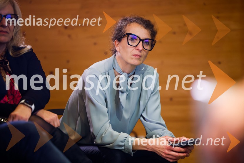  Polona Lovšin, vodja komunikacij, Riko d.o.o.ISKRIVO V ŽIVO, Andrej Drapal v pogovoru z Leonom Magdalencem