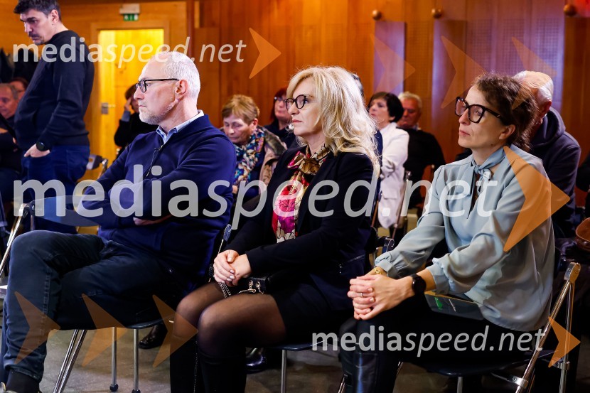  Janez Hadalin, direktor, ZAVAS d.o.o;  Barbara Hadalin, ZAVAS d.o.o;  Polona Lovšin, vodja komunikacij, Riko d.o.o.ISKRIVO V ŽIVO, Andrej Drapal v pogovoru z Leonom Magdalencem