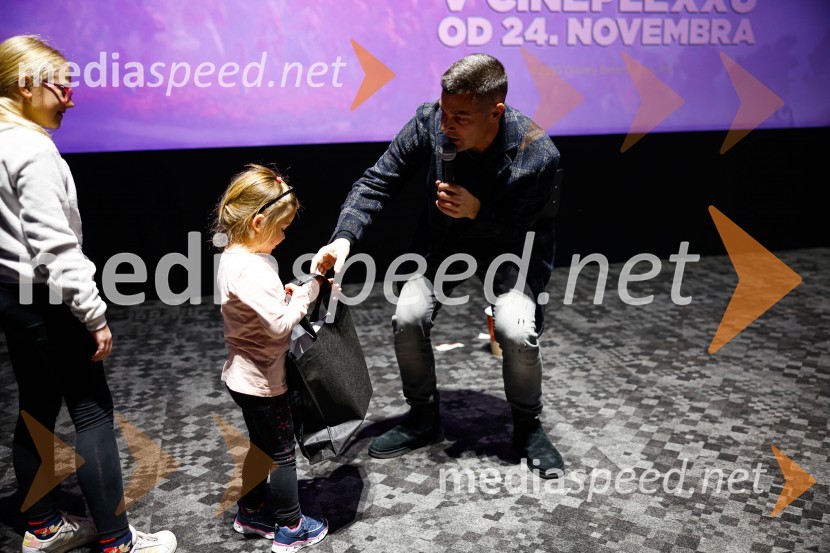  ... ;  ... ;  Klemen Bučan, radijski voditelj, stand-up komik, DJČudežni svet, premiera animiranega filma v Cineplexx