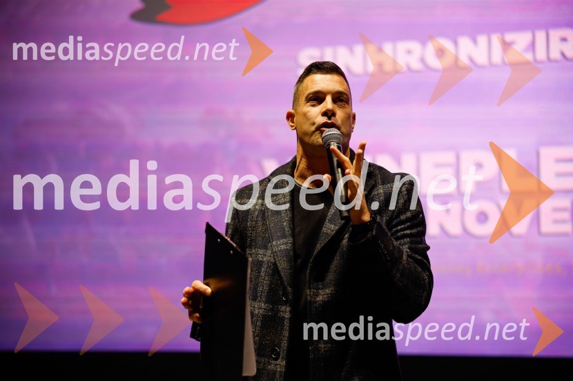  Klemen Bučan, radijski voditelj, stand-up komik, DJČudežni svet, premiera animiranega filma v Cineplexx