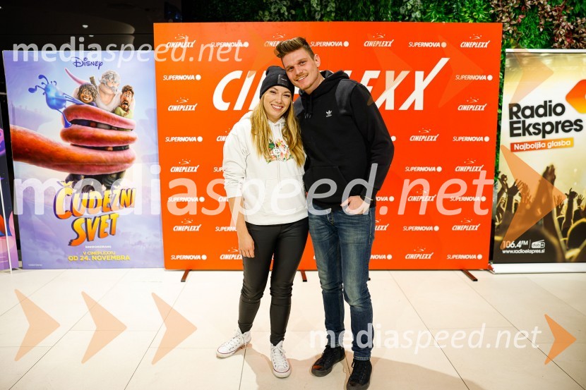  Tjaša Hrovat Steklasa, pevka;  Uroš Steklasa, glasbenikČudežni svet, premiera animiranega filma v Cineplexx