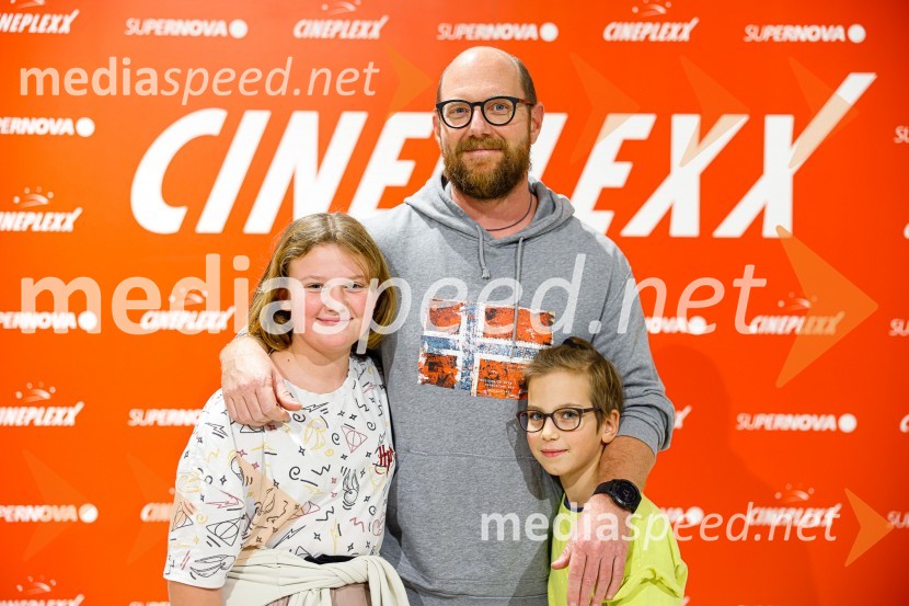  ... ;  Uroš Buh, glasbenik, igralec;  ... Čudežni svet, premiera animiranega filma v Cineplexx