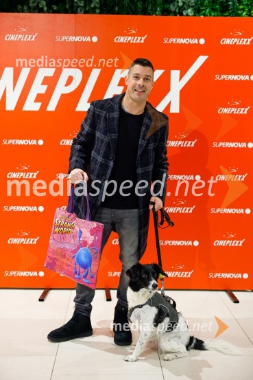  Klemen Bučan, radijski voditelj, stand-up komik, DJČudežni svet, premiera animiranega filma v Cineplexx