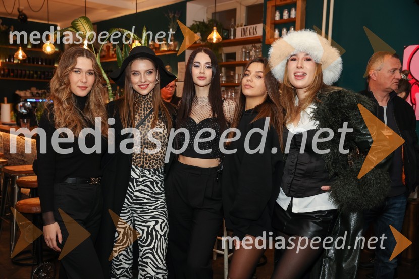  Samantha Maya Šolaja, pevka;  Maja Keuc, pevka, Amaya;  Gaja Prestor, pevka;  Janja Balant;  Ana Teržan - Anabel, pevkaEGO, ekskluzivna premiera novega videa Gaje Prestor