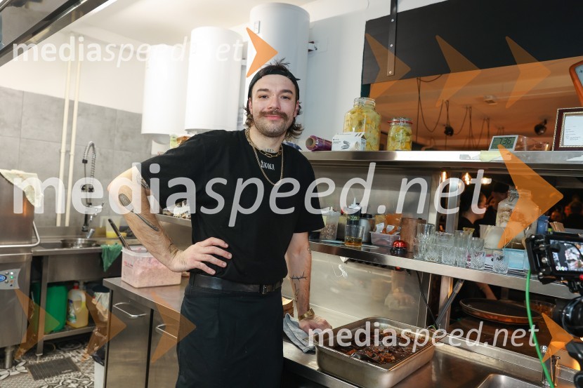  Žiga GabrovecEGO, ekskluzivna premiera novega videa Gaje Prestor