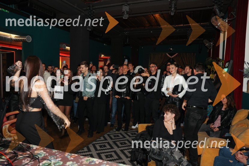  Gaja Prestor, pevkaEGO, ekskluzivna premiera novega videa Gaje Prestor