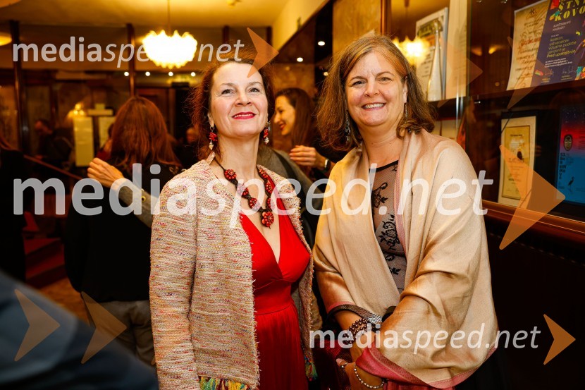  Suzana Grau, igralka;  Taja AbolenaDA ME JE STRAH?, premiera drame, Prešernovo gledališče Kranj