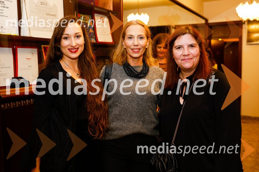  Gaja Višnar, igralka;  Vilma Štritof, dramaturginja, Radio Slovenija;  Teja Pelko, novinarka, Svet24DA ME JE STRAH?, premiera drame, Prešernovo gledališče Kranj