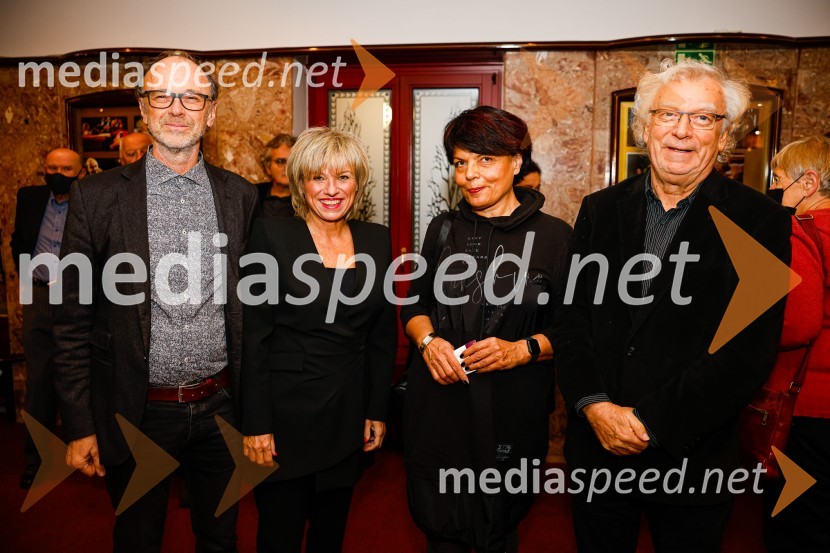  Lojze  Krajnčan, dirigent Big Banda RTV Slovenija ;  Romana  Krajnčan, pevka;  Janja Koren, novinarka;  Mile CrnovićDA ME JE STRAH?, premiera drame, Prešernovo gledališče Kranj