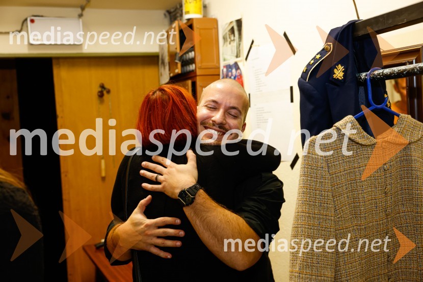  Simona  Hamer, dramaturginja, dobitnica nagrade Gašperja Tiča;  Dominik Vodopivec, igralecDA ME JE STRAH?, premiera drame, Prešernovo gledališče Kranj