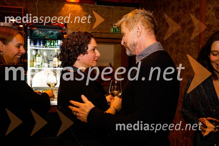  Gaja Kryštufek Gostiša, poslovna sekretarka, Prešernovo Gledališče Kranj;  Borut  Veselko, igralecDA ME JE STRAH?, premiera drame, Prešernovo gledališče Kranj