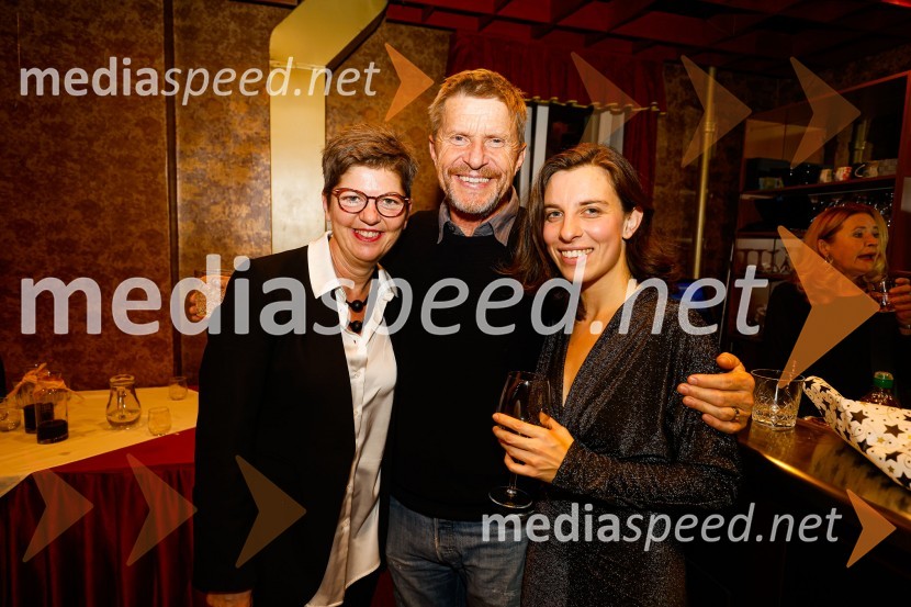  Mirjam Drnovšček, direktorica, SNG Nova Gorica;  Borut  Veselko, igralec;  Tina Resman, igralkaDA ME JE STRAH?, premiera drame, Prešernovo gledališče Kranj