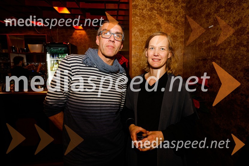  ... ;  Tina Bonča, kostumografinjaDA ME JE STRAH?, premiera drame, Prešernovo gledališče Kranj